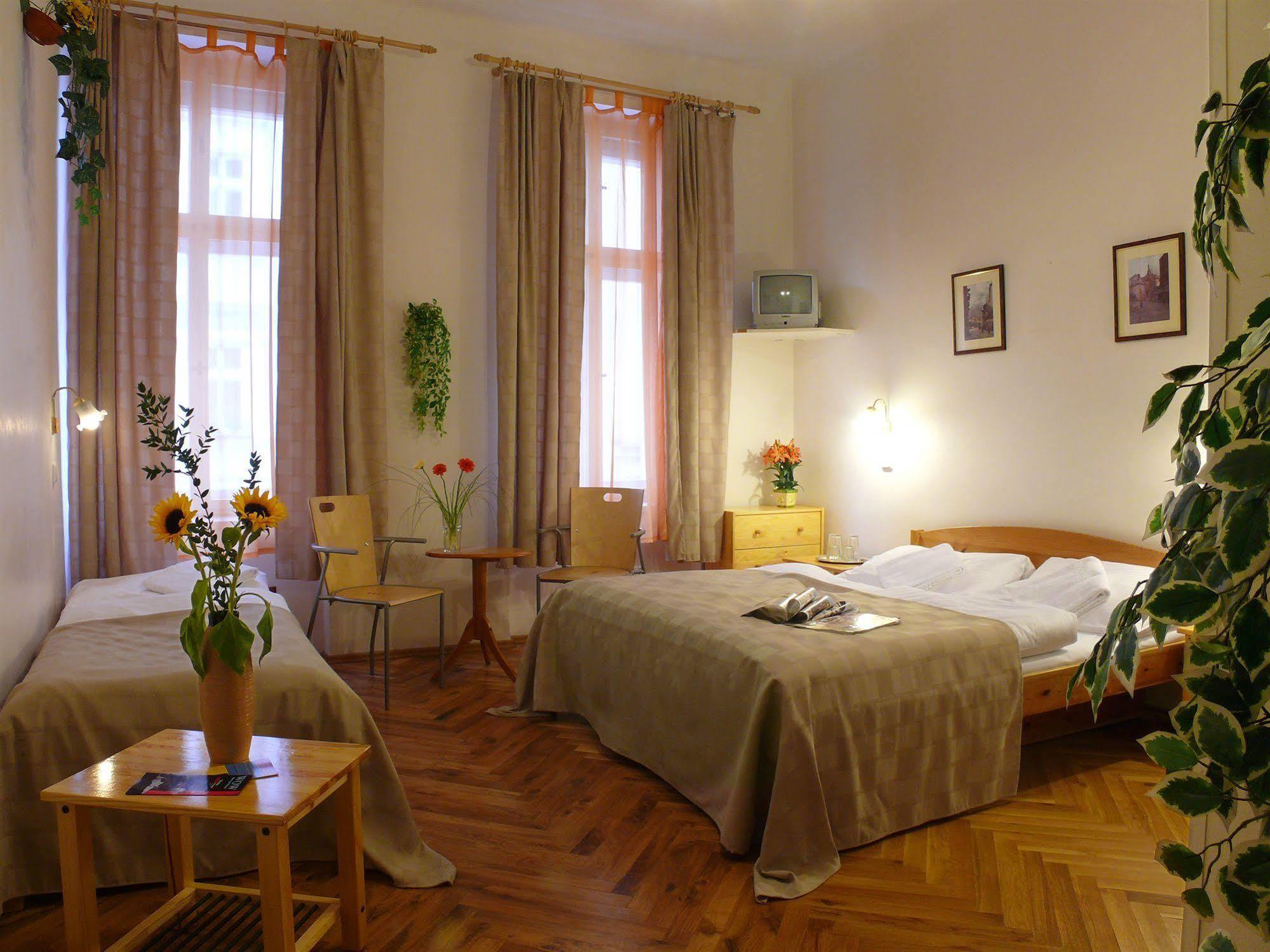 Pension Prague City Esterno foto